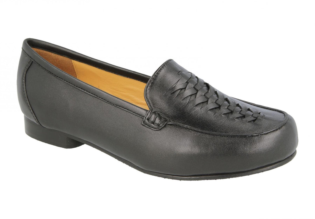 DB Bingham Extra Wide Pumps-2