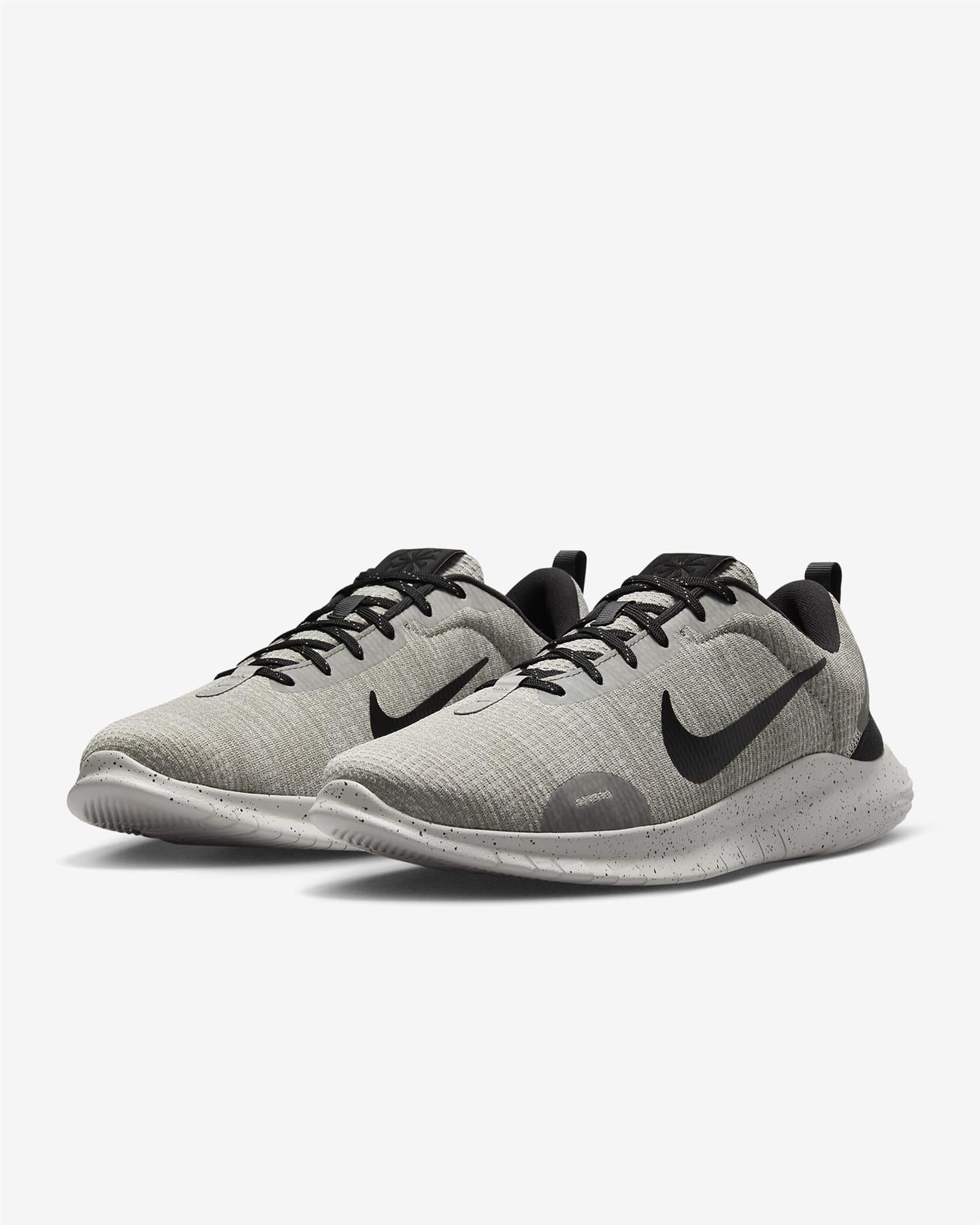 Nike extra wide trainers hotsell