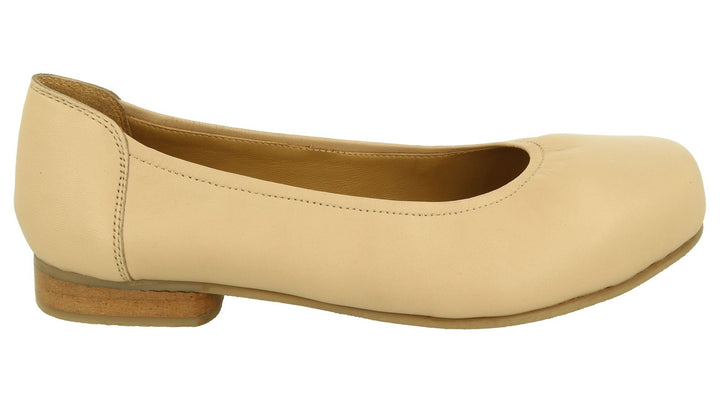 DB Lindsay Extra Wide Shoes-5