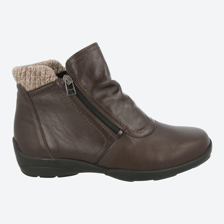 Botas DB Stoke de ajuste ancho para mujer