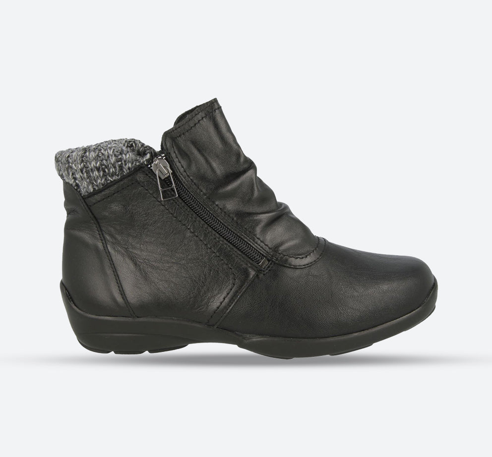 DB Stoke Extra Wide Boots-main